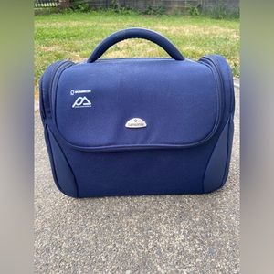 Samsonite overnight duffel bag